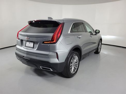 Certified 2025 Cadillac XT4 Premium Luxury image 4