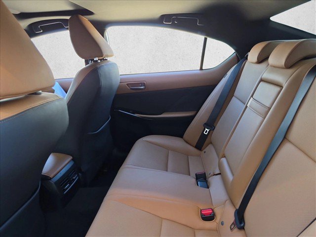 Used 2024 Lexus IS 300 w/ Comfort Package RWD image 19