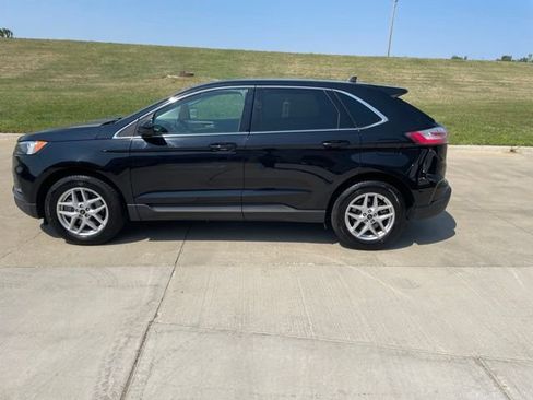 Certified 2024 Ford Edge SEL AWD/4WD image 7