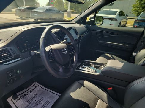Certified 2024 Honda Passport Black Edition image 10