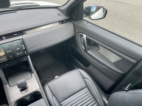 Certified 2024 Land Rover Discovery Sport Dynamic SE image 18