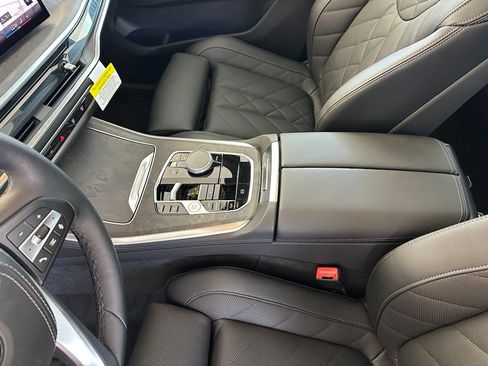 Used 2026 BMW X5 xDrive40i w/ Parking Assistance Package AWD/4WD image 21