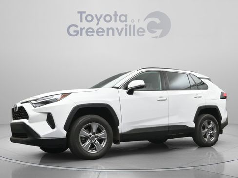 Used 2024 Toyota RAV4 XLE w/ Convenience Package image 2