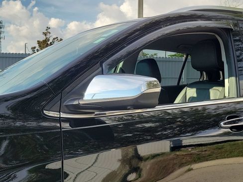 Used 2020 Chevrolet Equinox Premier FWD image 13