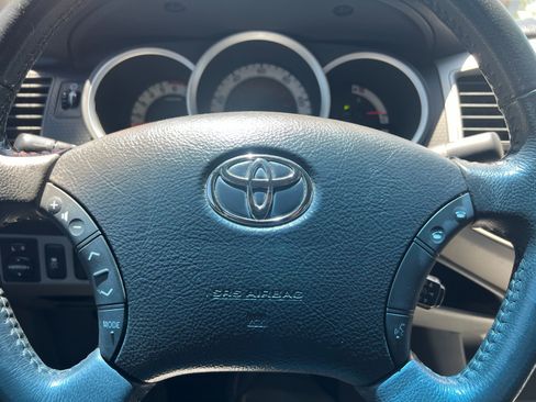 Used 2011 Toyota Tacoma PreRunner w/ TRD Off-Road Pkg w/JBL Audio RWD image 21