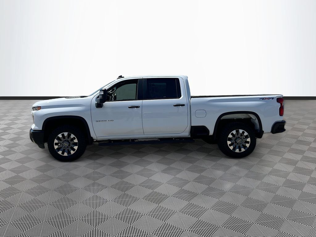 Used 2024 Chevrolet Silverado 2500 Custom w/ Custom Value Package AWD/4WD image 4