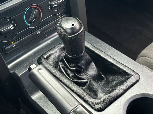 Used 2007 Ford Mustang Coupe image 17