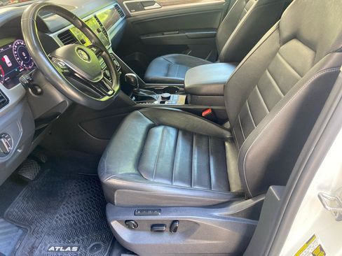 Used 2018 Volkswagen Atlas SEL Premium AWD/4WD image 6