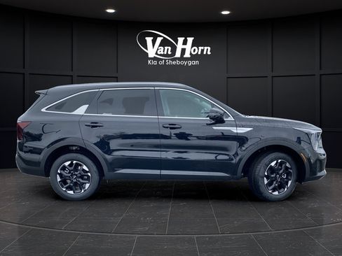 New 2026 Kia Sorento S AWD/4WD image 2