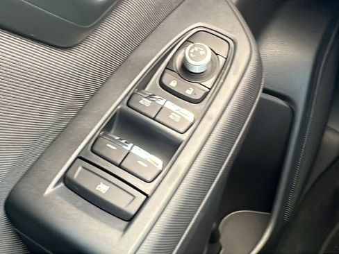 Used 2025 Subaru Forester Premium AWD/4WD image 19