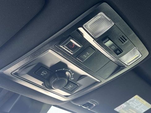 Used 2021 Toyota Tacoma TRD Off-Road w/ Technology Package image 30