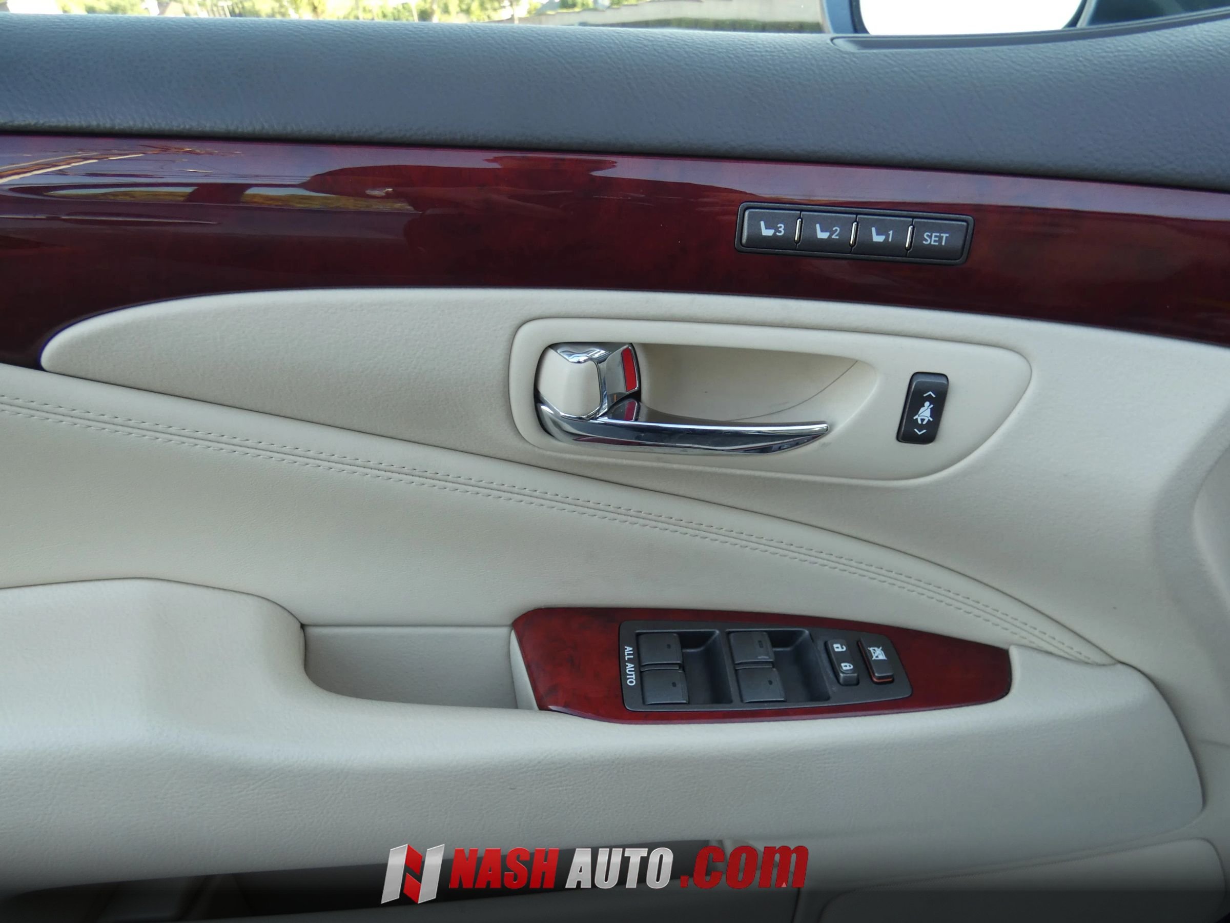 Used 2012 Lexus LS 460 w/ Luxury Value Edition RWD image 56