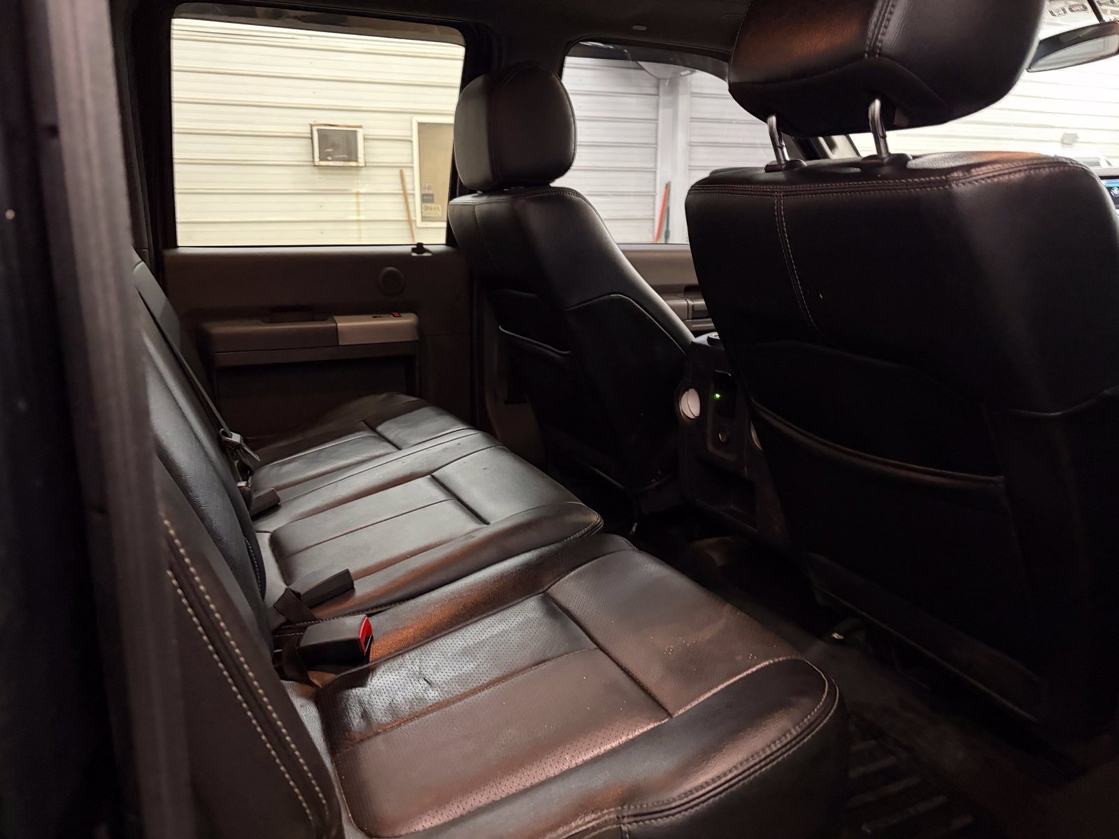 Used 2016 Ford F250 Lariat w/ Lariat Ultimate Package AWD/4WD image 32
