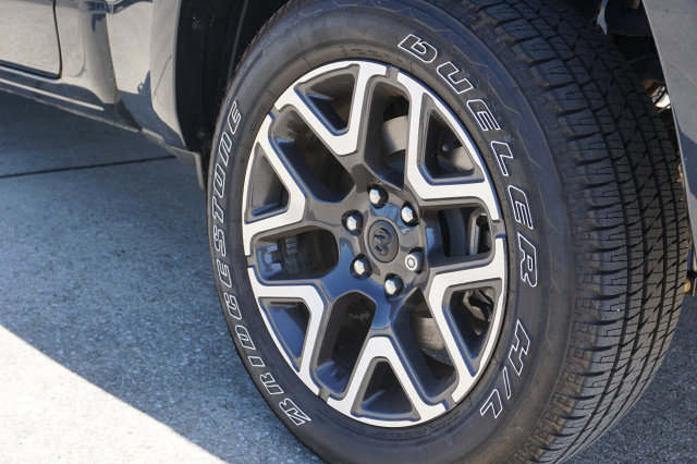 Used 2026 RAM 1500 Laramie w/ Sport Appearance Package AWD/4WD image 5