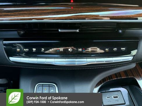 Used 2022 Cadillac Escalade ESV Luxury image 33