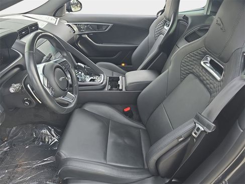 Certified 2023 Jaguar F-TYPE P450 image 13