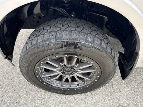 Used 2019 Ford F150 Platinum w/ Equipment Group 701A Luxury AWD/4WD image 13