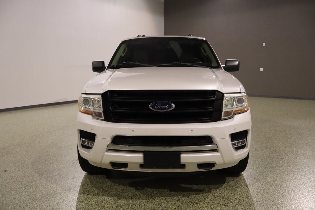 Used 2017 Ford Expedition EL Limited w/ Equipment Group 301A AWD/4WD image 2