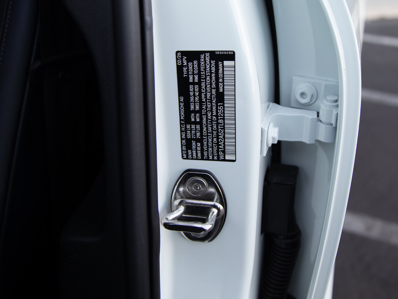 Certified 2026 Porsche Macan AWD/4WD image 22