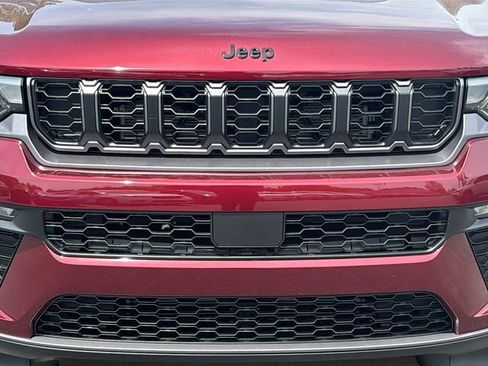 New 2026 Jeep Grand Cherokee L Limited w/ Limited Altitude Package image 27