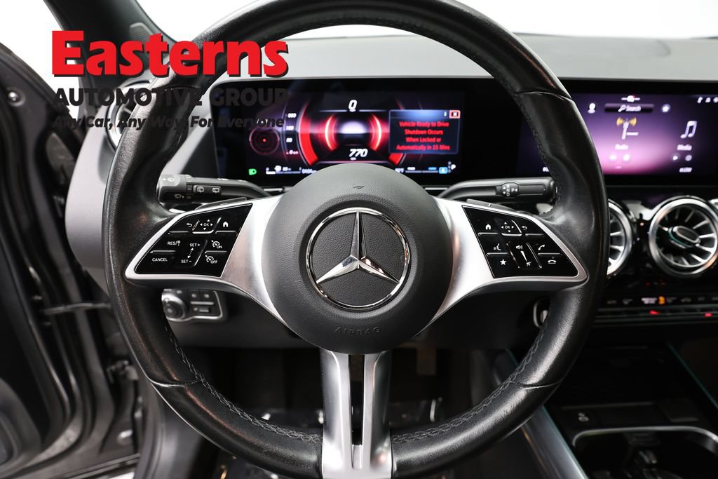 Used 2025 Mercedes-Benz GLA 250 image 12