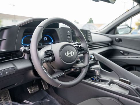 New 2025 Hyundai Elantra Sport image 18