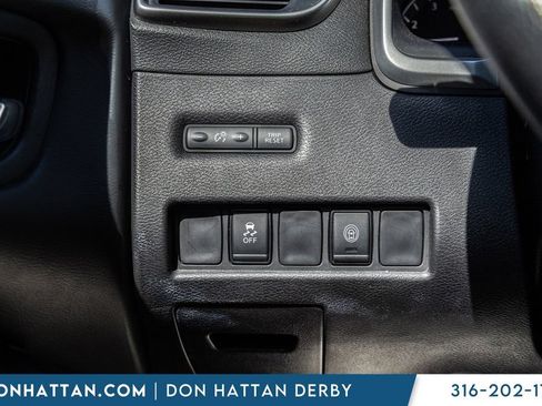 Used 2023 Nissan Murano SV FWD image 16