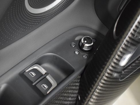 Used 2014 Audi R8 V8 w/ Convenience Package image 37