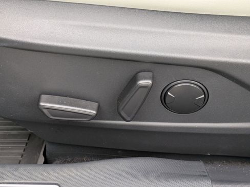 Used 2023 Ford Mustang Mach-E Premium image 15