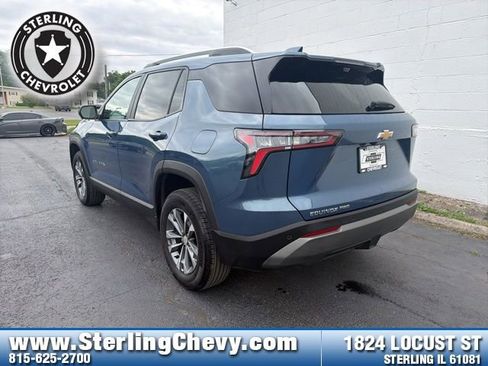 Used 2025 Chevrolet Equinox LT w/ Convenience Package II AWD/4WD image 3