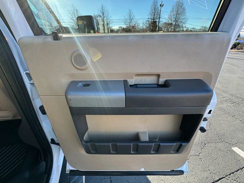 Used 2015 Ford F450 Lariat w/ Lariat Interior Package image 19