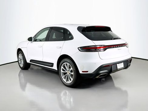 Used 2025 Porsche Macan image 3