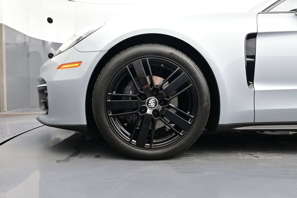 Certified 2023 Porsche Panamera 4 AWD/4WD image 6
