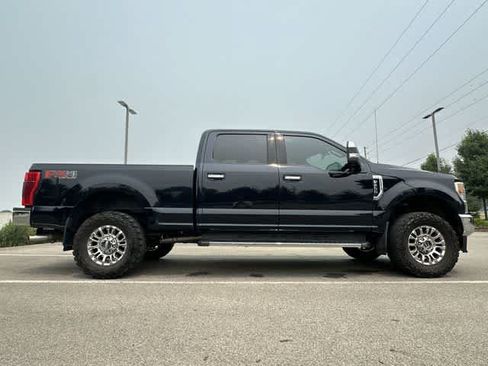 Used 2021 Ford F250 XLT w/ XLT Premium Package AWD/4WD image 3