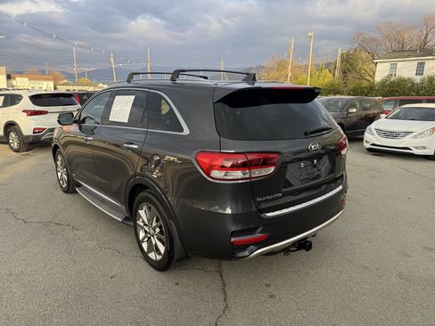 Used 2018 Kia Sorento SX image 8