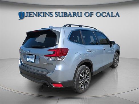 Used 2023 Subaru Forester Limited image 8