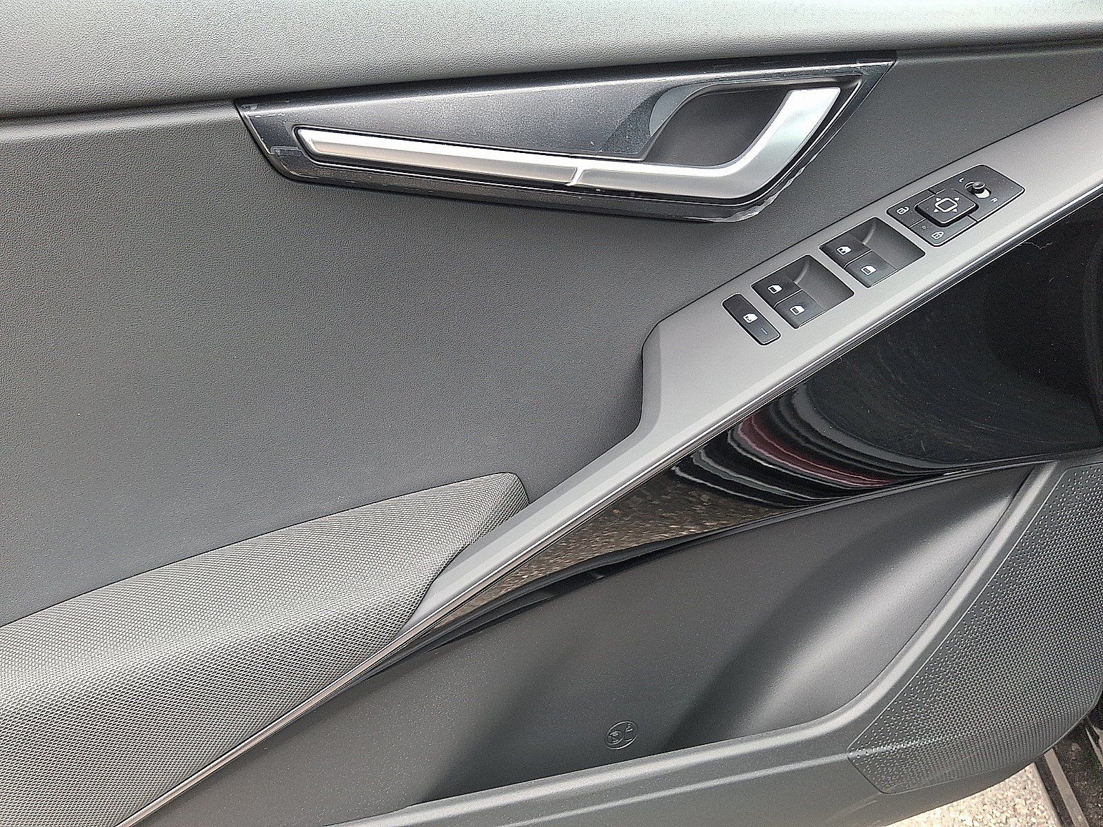 New 2026 Kia Niro Wind w/ Wind Preserve Package FWD image 7