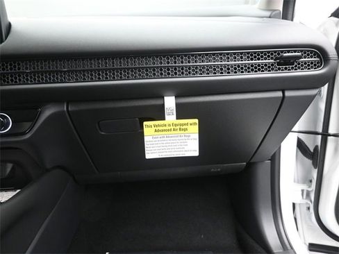 New 2026 Honda HR-V LX image 23