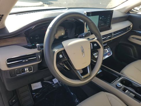 New 2026 Lincoln Corsair Reserve image 13