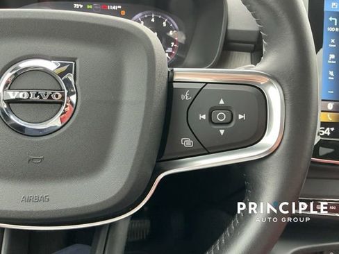 Certified 2021 Volvo XC40 T4 Inscription w/ Climate Package image 18