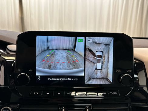 Certified 2024 Nissan Pathfinder SL w/ SL Premium Package image 17