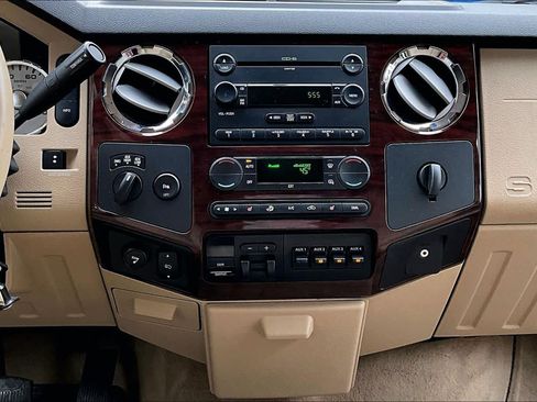 Used 2008 Ford F250 Lariat image 6