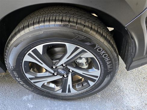 Used 2024 Subaru Crosstrek 2.0i Premium image 35