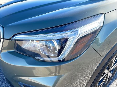 Used 2019 Subaru Forester Limited w/ Popular Package #3 image 9