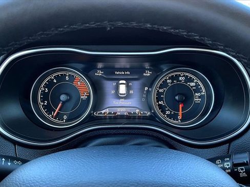 Used 2019 Jeep Cherokee Trailhawk image 22