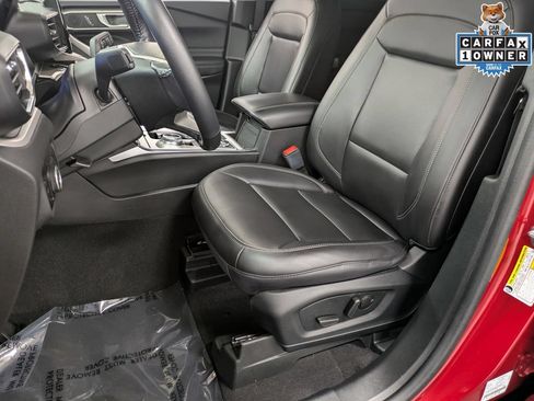 Used 2023 Ford Explorer XLT w/ Equipment Group 202A AWD/4WD image 13