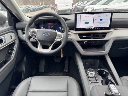 New 2026 Ford Explorer Active w/ Active Comfort Package AWD/4WD image 13
