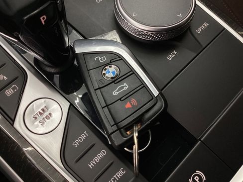 Used 2021 BMW 330e xDrive w/ Convenience Package AWD/4WD image 41