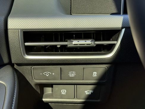 Used 2025 Hyundai Sonata Limited image 10