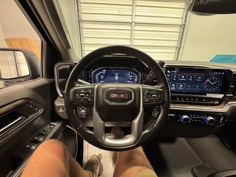 Used 2024 GMC Sierra 1500 Elevation w/ LPO, Elevation Black Package AWD/4WD image 22